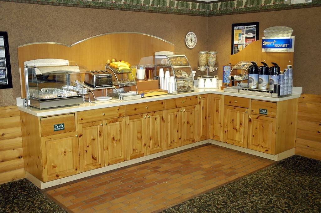 Pellston Lodge Restaurant foto